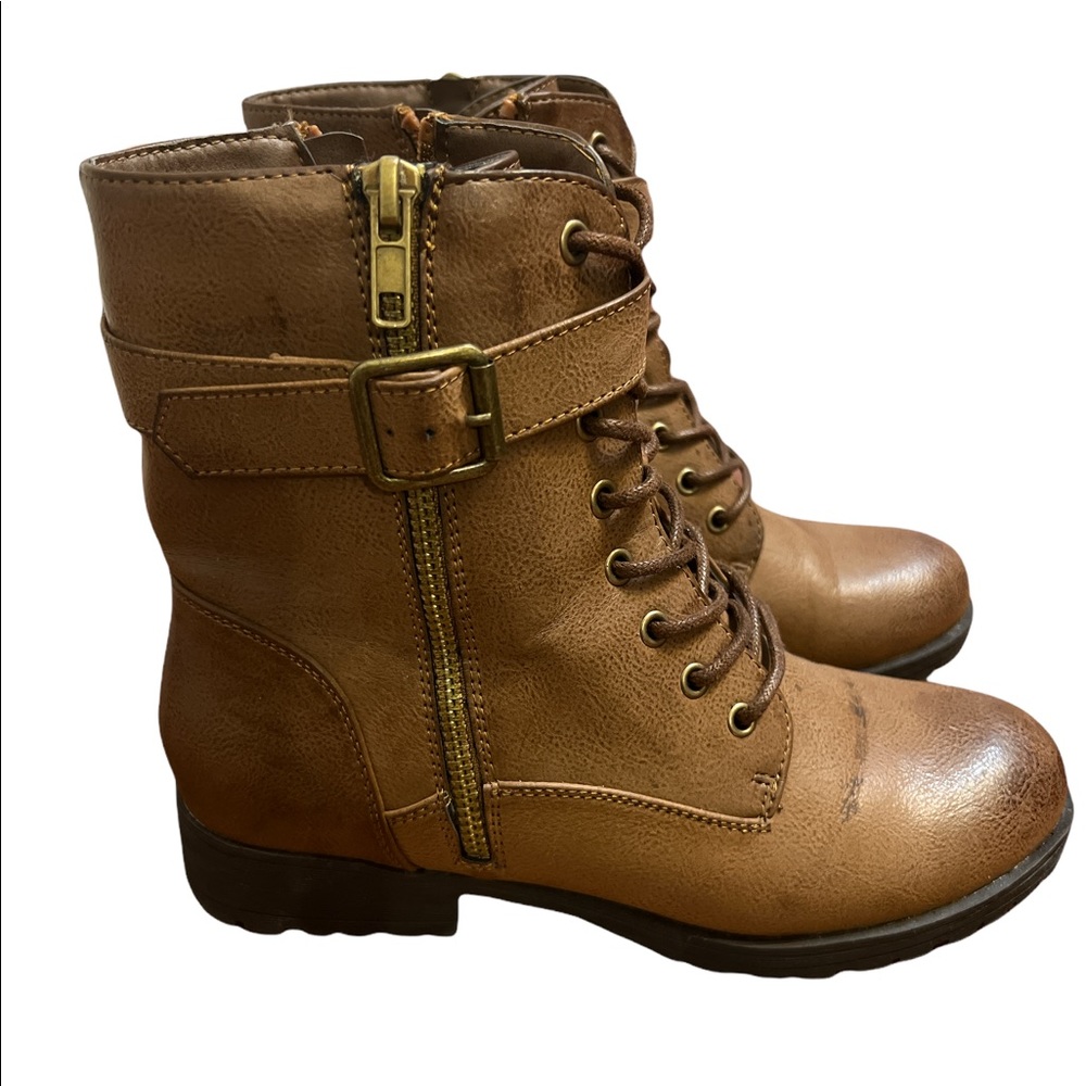 - Brown combat boots